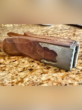 Antique 19th Century Hardwood Lever-Action Lemon Squeezer – Excellent Condition